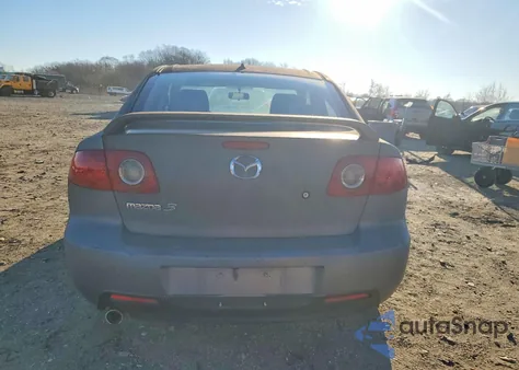 2005 Mazda 3 I z USA, uszkodzony, nr VIN JM1BK32FX51275592